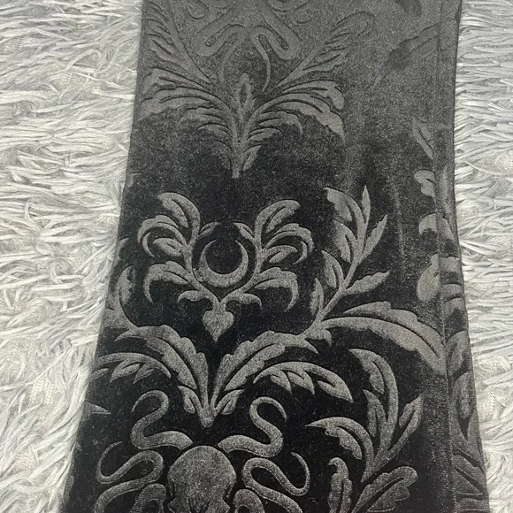 Shein velvety khathulu flared bottom pants - Picture 4 of 5